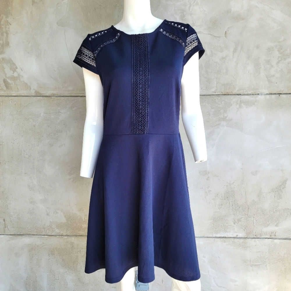 NWOT H&M Navy Blue Lace Eyelet Cap Sleeve Knee-Length Casual Dress Sz M - Picture 1 of 11